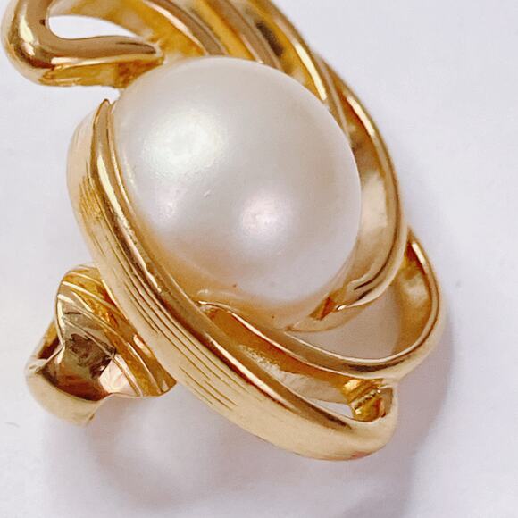 Vintage Signed Crown Trifari Earrings Gold Tone Faux Pearl Clip On Mid Century - Picture 11 of 16